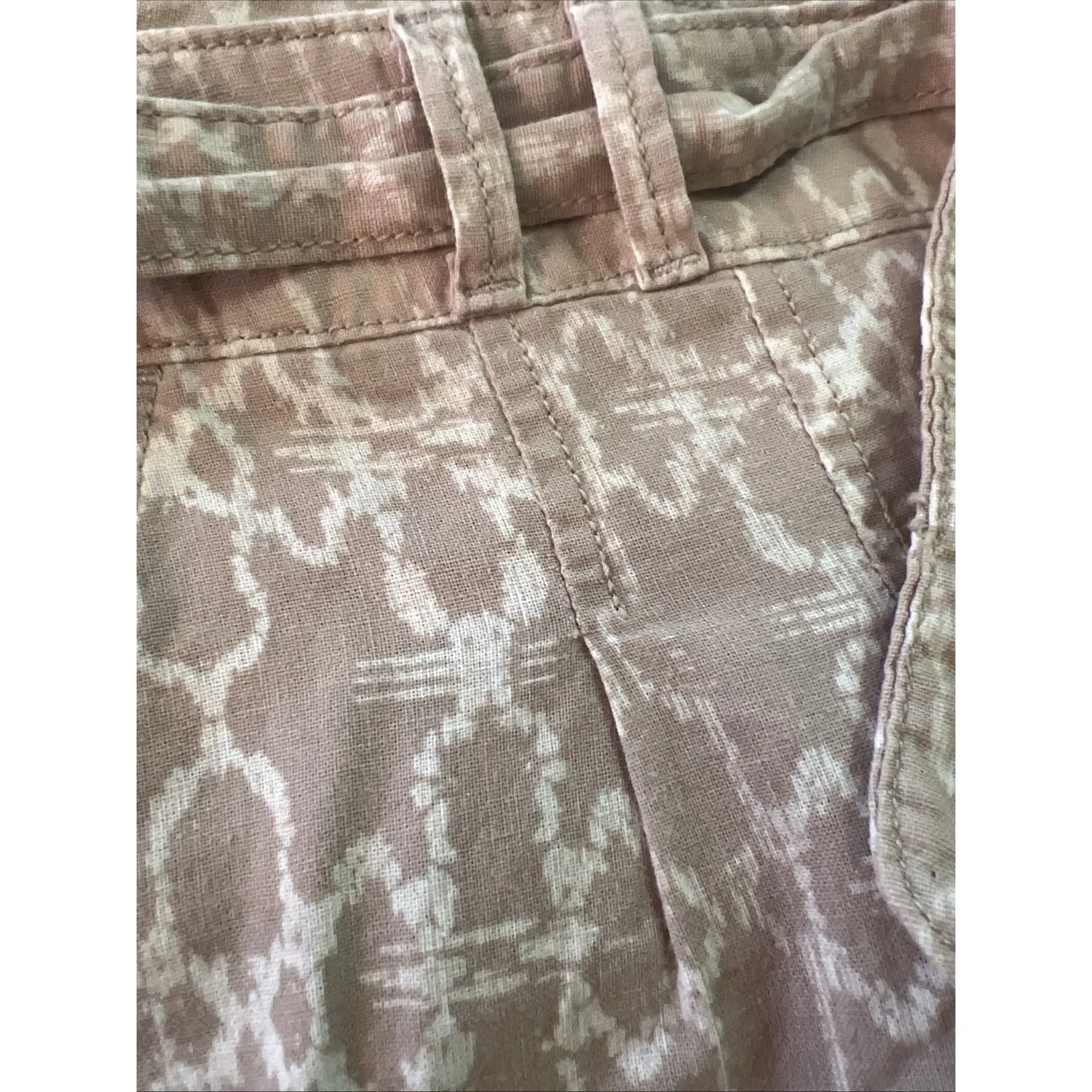 The North Face Women's Belted Shorts Sz 10 Printed Aztec Cuffed VTG‎ Beige White - Image 11