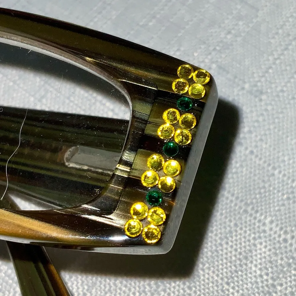 A.J. Morgan Olive Tiger Eye Embellished Reader Glasses 1.25 In Case - Image 9