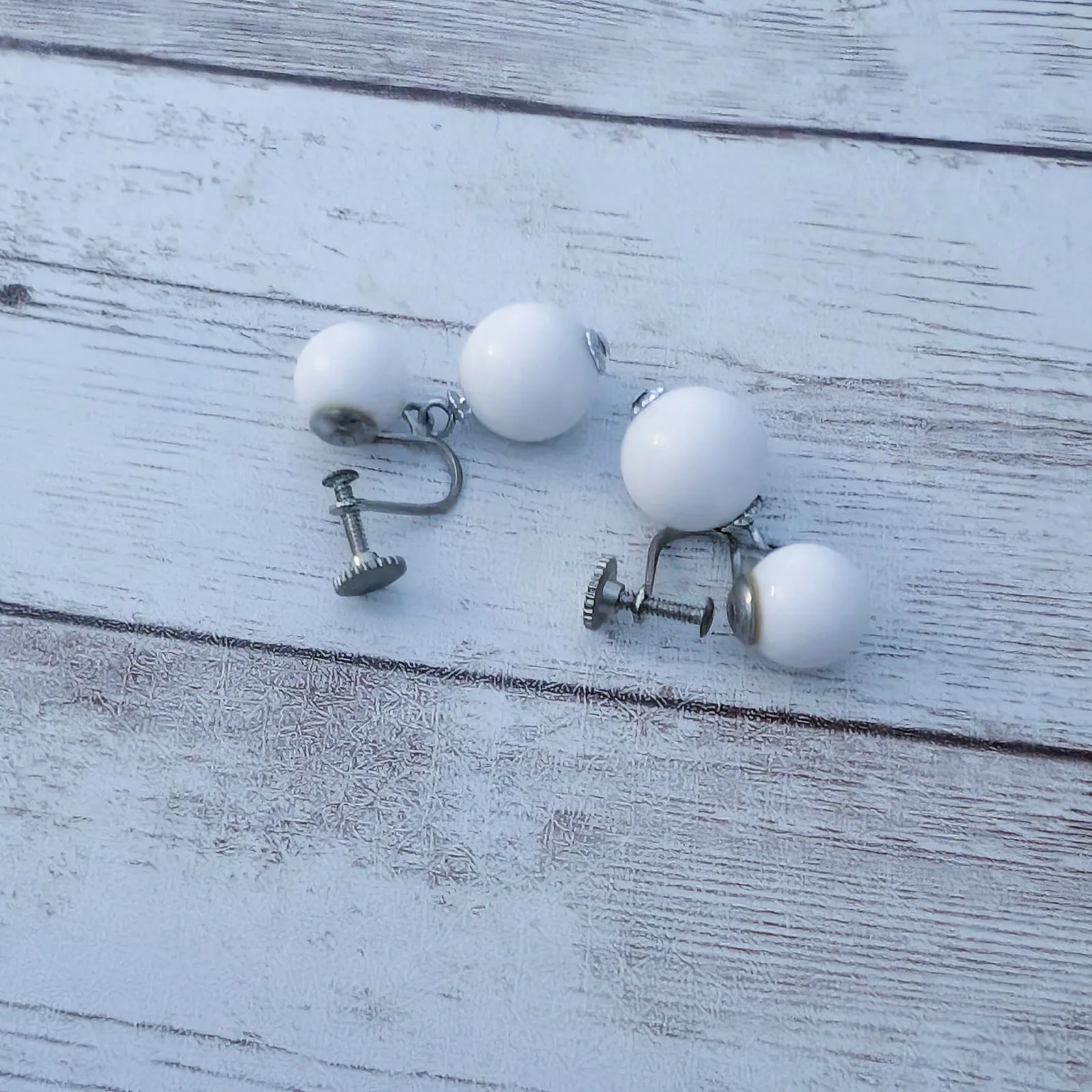 Vintage Screw Back Earrings Retro White Ball Duo Dangle Stamped Japan - Image 5