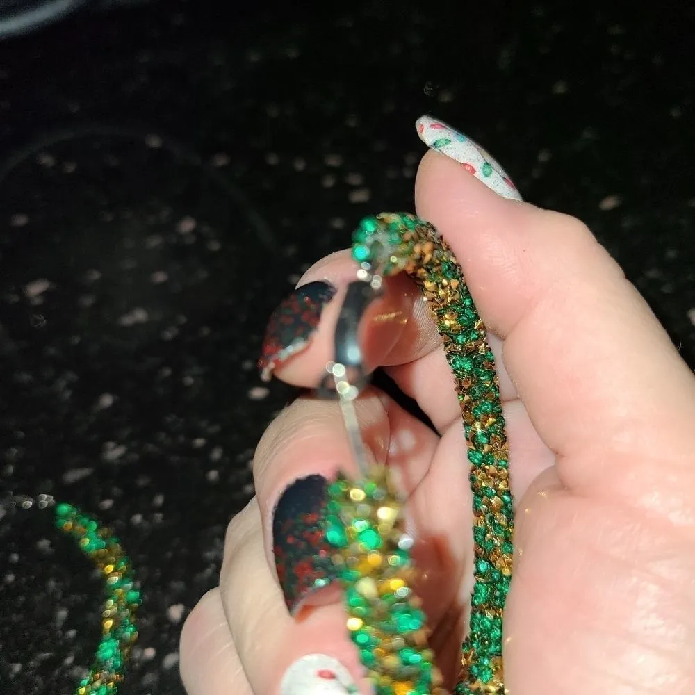 Large sparkle green and gold hoop earrings Green - Image 4