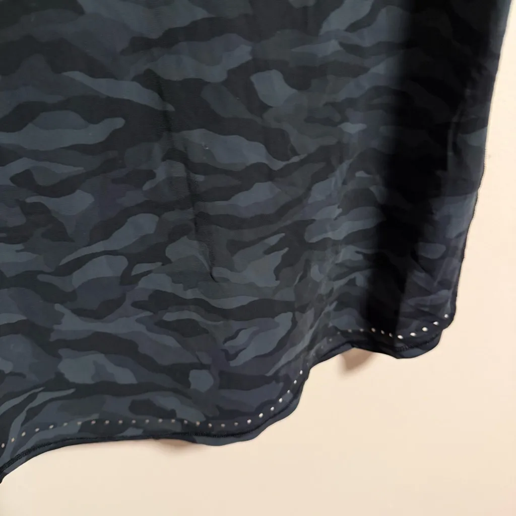 Lululemon Rise and Run Short Sleeve Sequoia Camo Print Deep Coal Black Small - Image 6