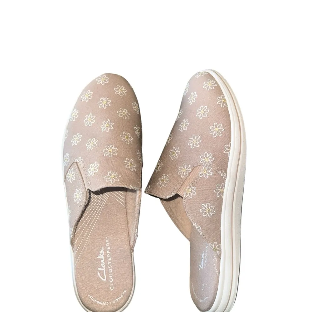 NEW Clarks Cloudsteppers Breeze Shore Slip On Comfort Mules Floral Women’s - Image 3