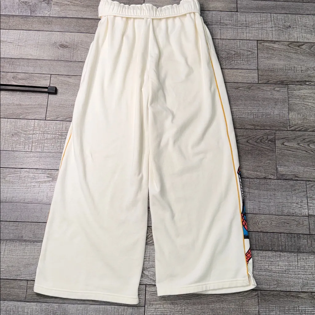 Marvel Logo Apparel in Black and White - Image 5