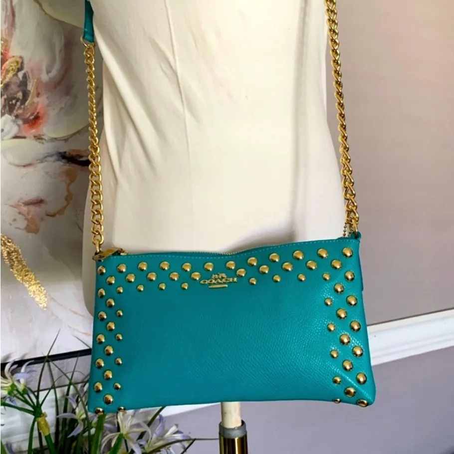 COACH Studded Cross Grain
Leather Quinn Crossbody F53140
Cadet Blue - Image 14