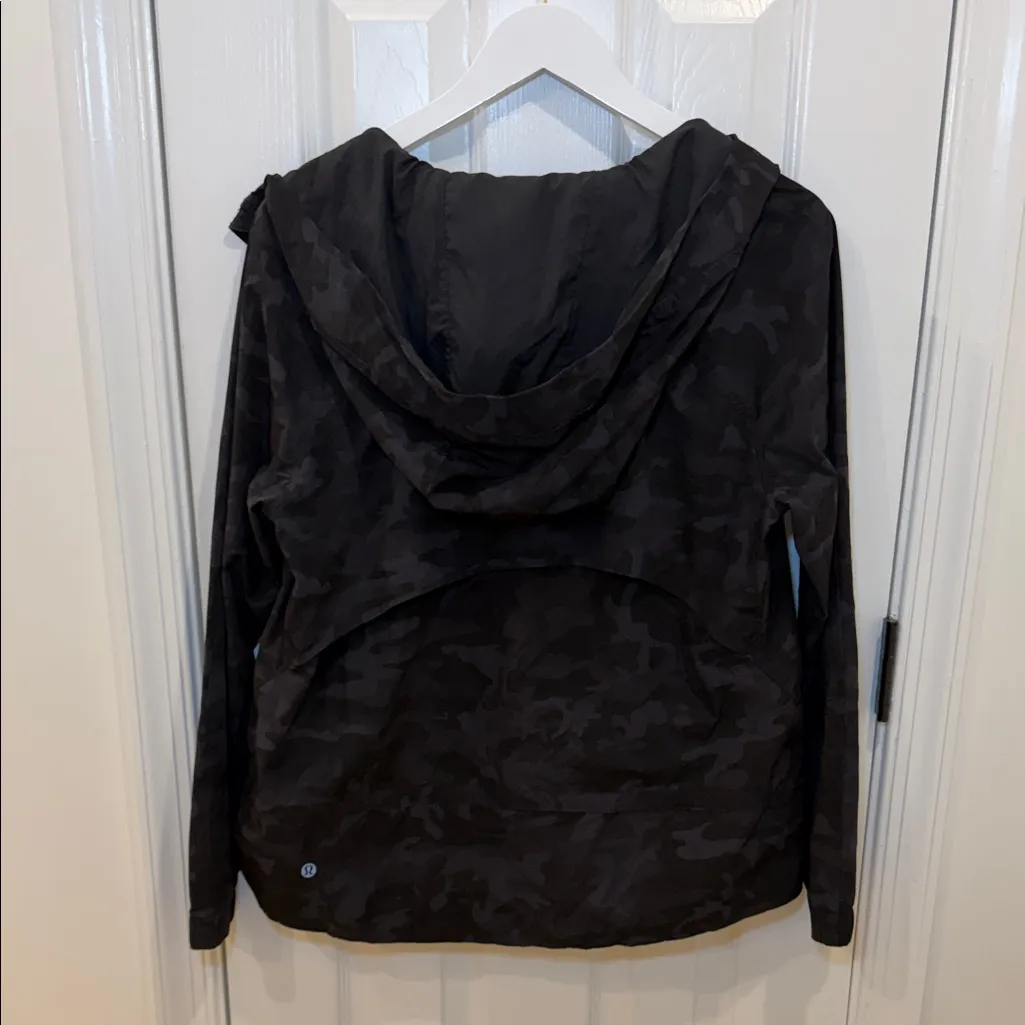 Lululemon Black Camouflage Zip-Up Windbreaker - Image 5