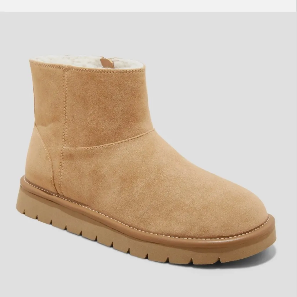 Universal Thread Tan Suede Ankle Boots Sz 7 memory foam - Image 2