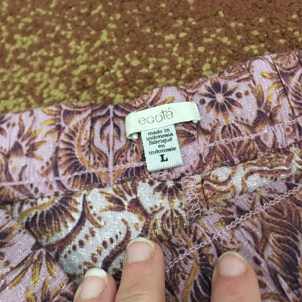 Purple flow shorts never worn - Image 3