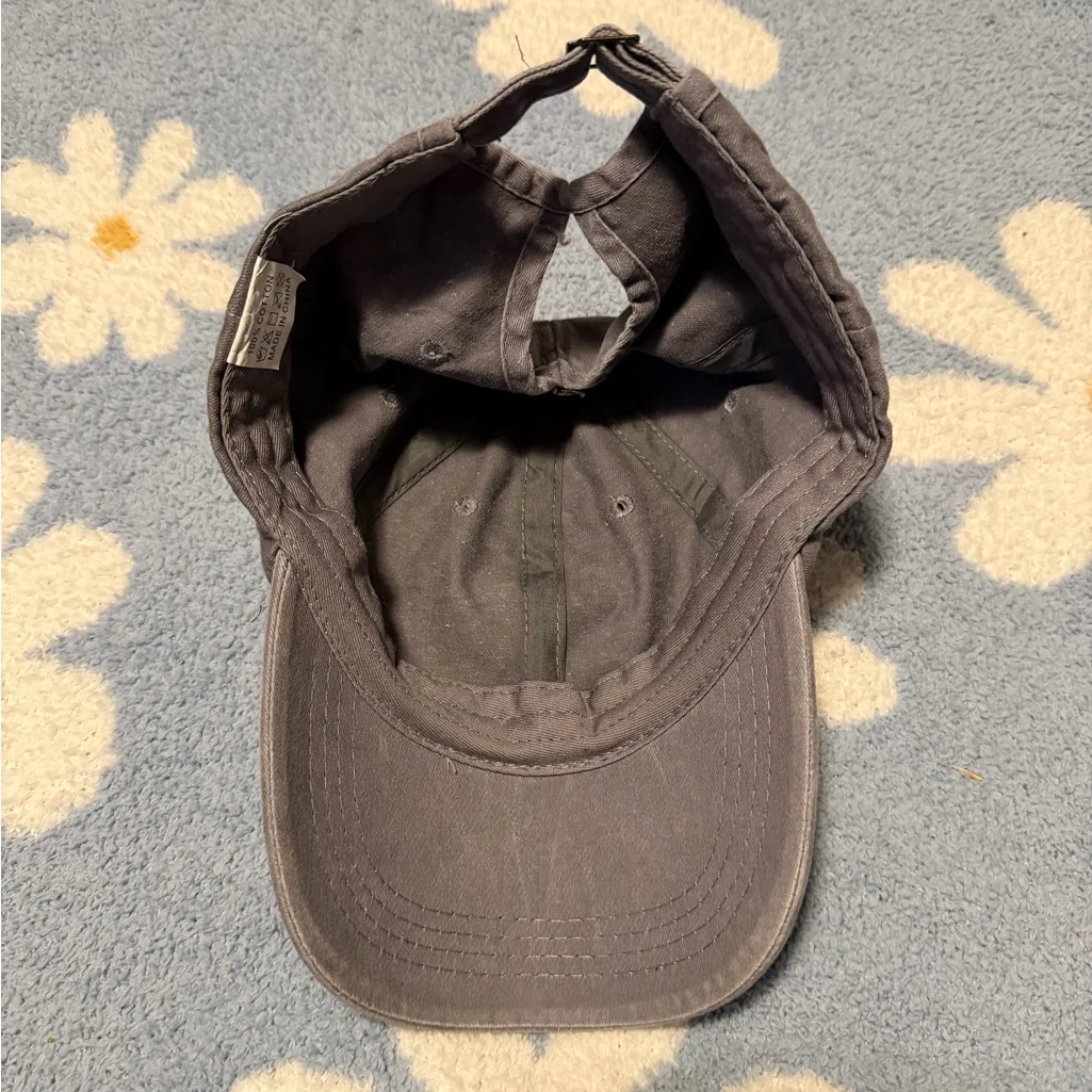 Mama Bear Women's Gray Cap - Image 3
