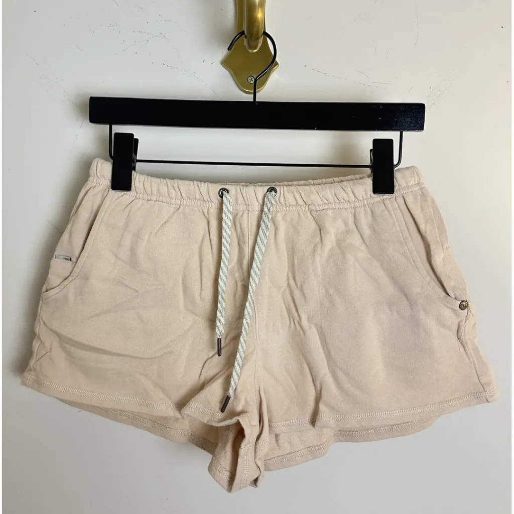 Vuori  Sunnyside Short in Alabaster Size Small - Image 4