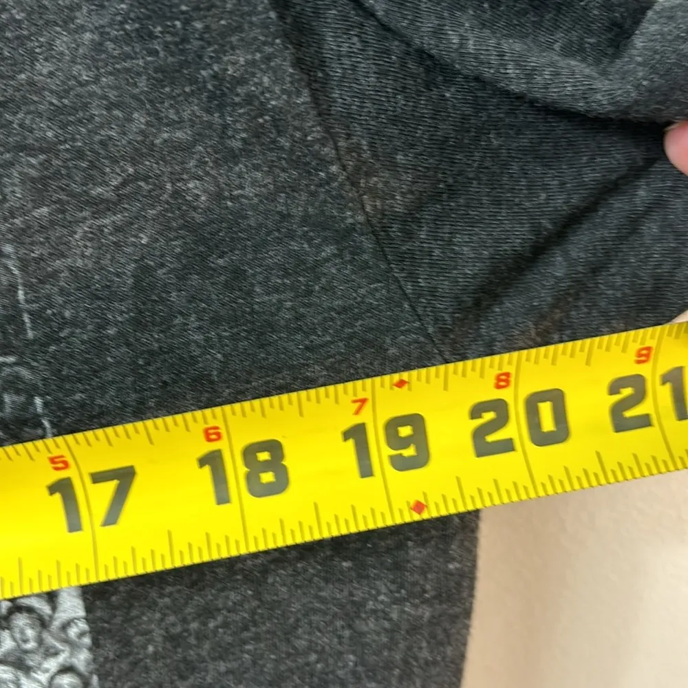 Kenny Chesney Trip Around the Sun 2018 Concert Tour Black tee Size Large. - Image 7