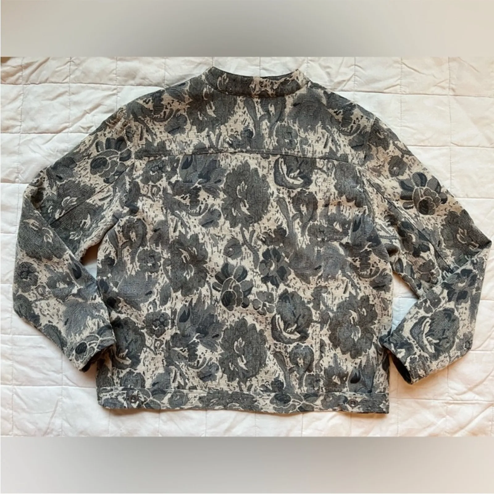 Charter Club Grey & Cream Floral Tapestry Coastal Grannycore Trucker Jacket - XL - Image 5