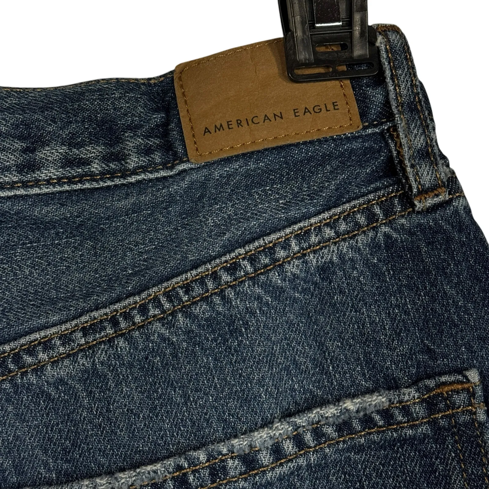 American Eagle SZ 2 90s Boyfriend Jean Shorts Distressed Frayed Hi-Rise Zip-Fly - Image 6