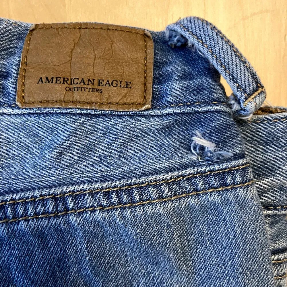 American Eagle Hi Rise Girlfriend Jeans 100% Cotton Distress Light Wash 8 XLong Blue - Image 4