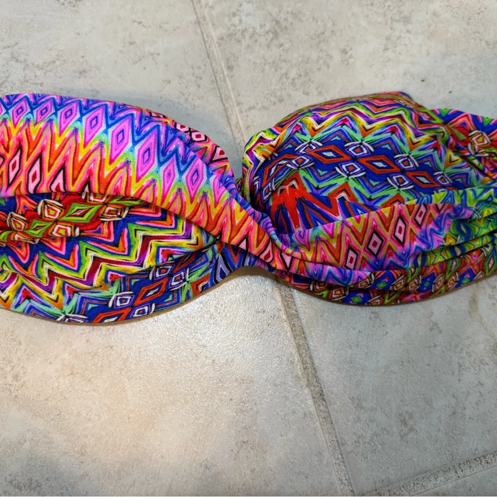 Luli Fama 2 piece Free Love Bathing Suit set, Top Small Bottom Large - Image 9