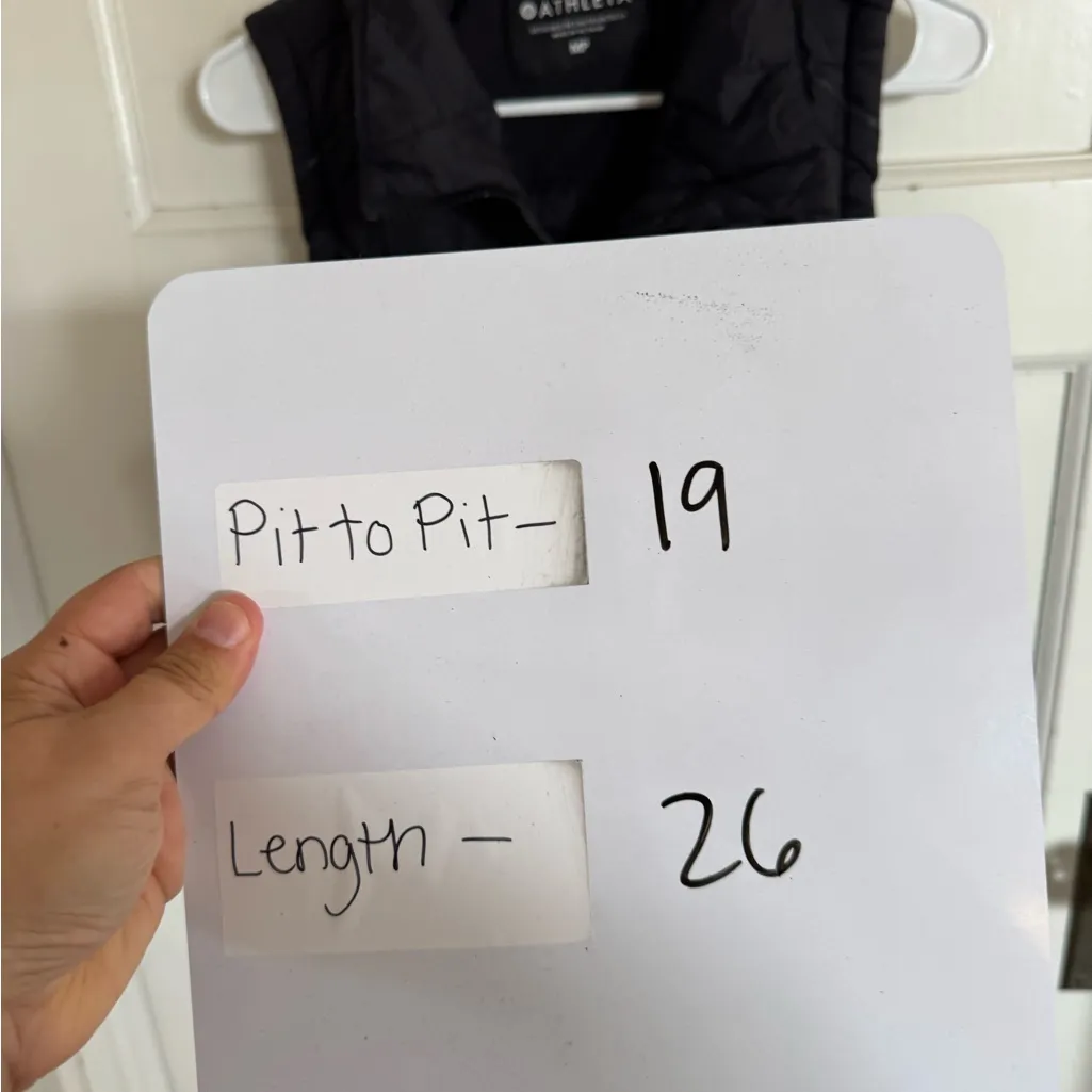 Athleta black Rock Ridge PrimaLoft vest size medium petite - Image 9