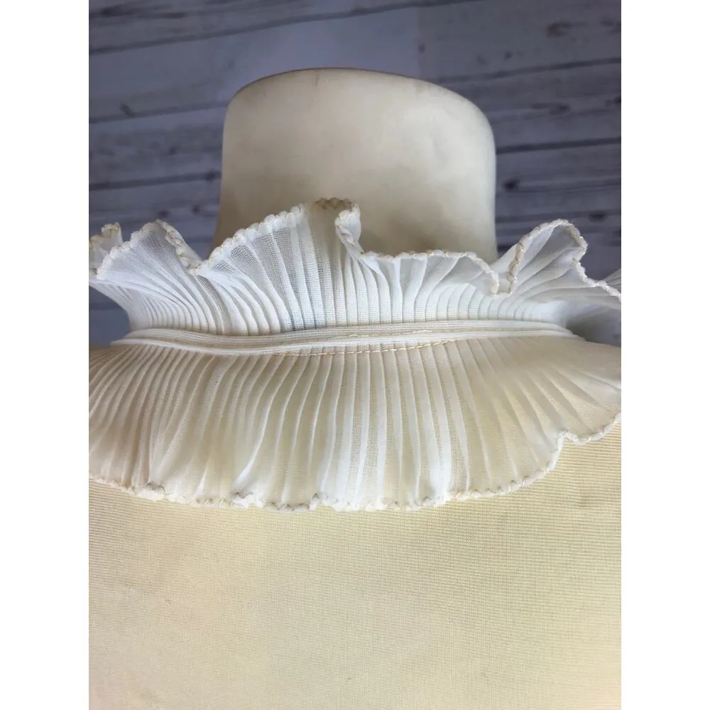 Vintage Victorian Frilled high neck tulle robe in yellow & white size 5 - Image 10