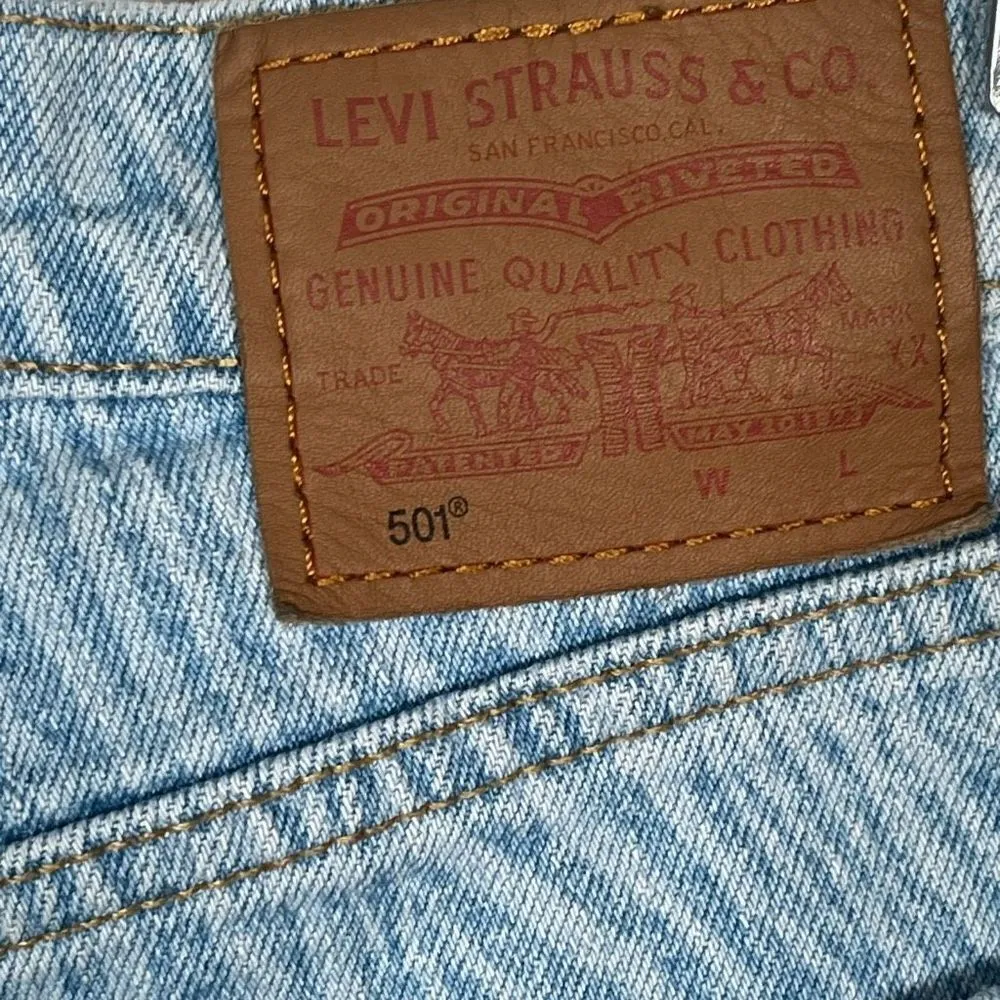 Levi’s 501 Button Fly Jeans Sz 26 Blue Wavy Design Straight or Tapered Leg - Image 8