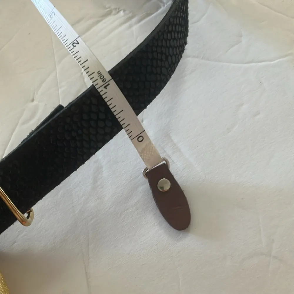 Delicate looking ladies belt - Image 7