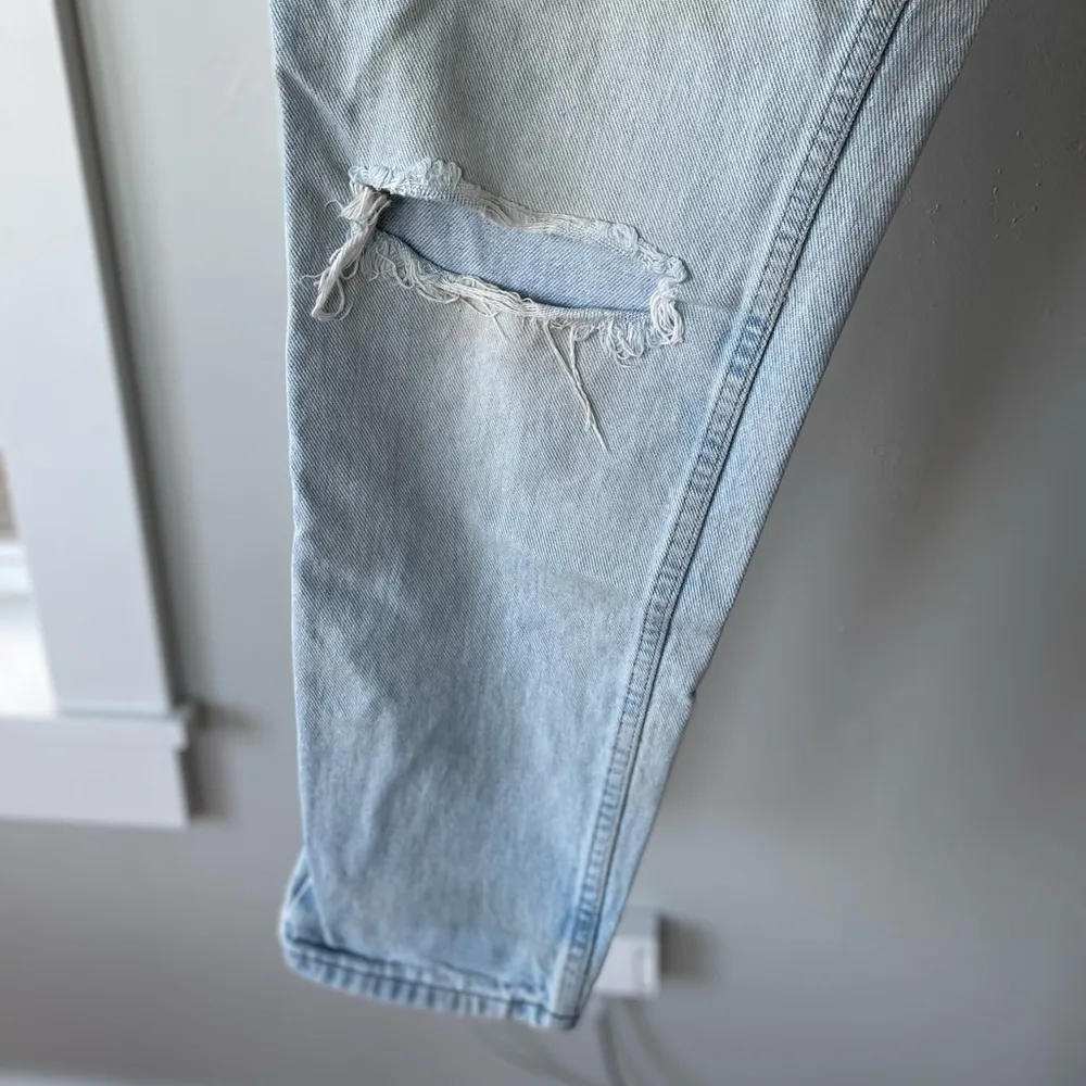 Vintage 90s CHIC H.I.S. Lightwash High Rise Mom Jeans 100% Cotton Knee Rips Blue Size 29 - Image 9