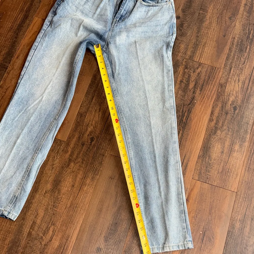 Classic High Rise Blue Jeans for Women Size 6 - Image 5