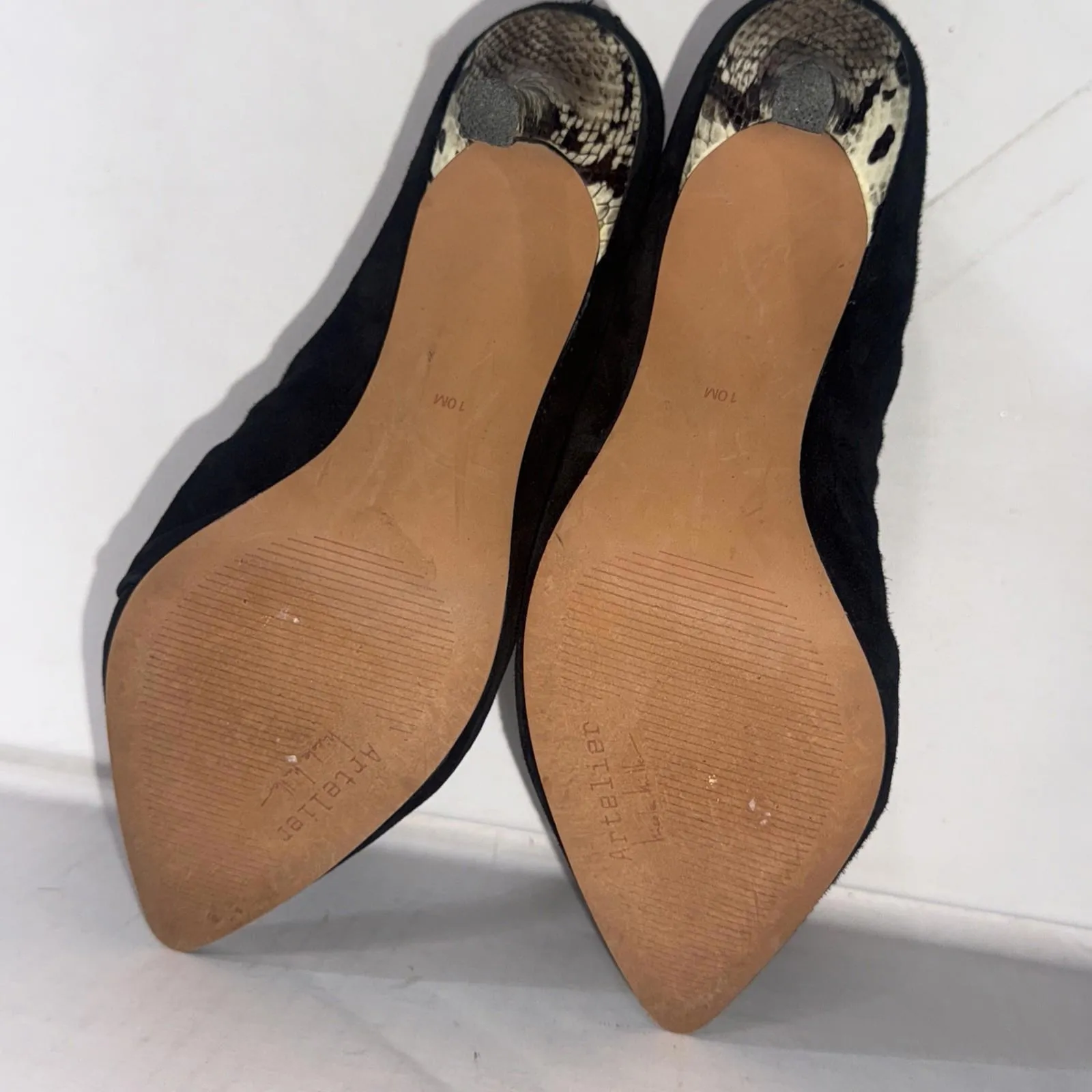 Artelier Nicole Miller Designer Black Sueded Booties Snakeskin Heels Size 10 - Image 12