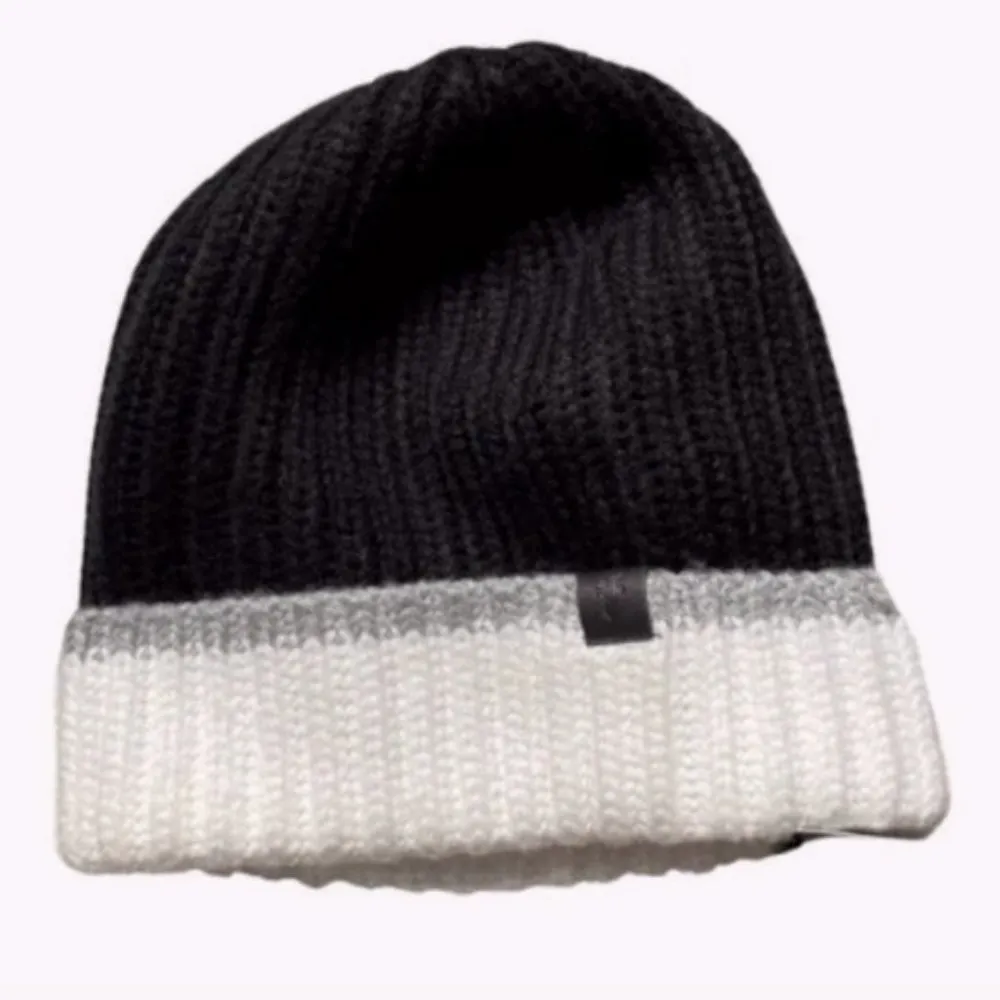 Frye knit beanie black with white trim - Image 5