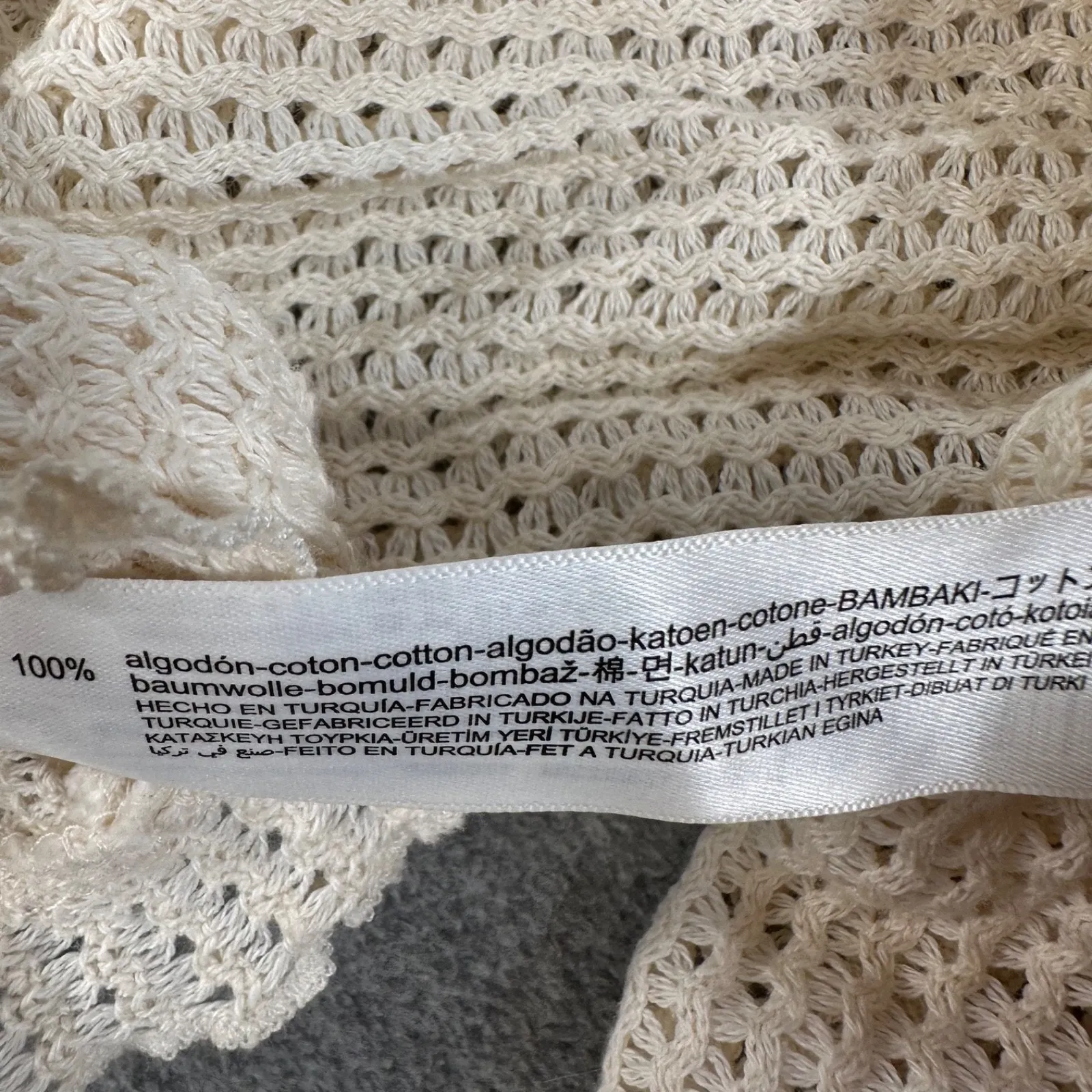 Bershka Crochet Knit Cropped Tie Front Top Size Medium Beige Boho Ruffle Hem - Image 9