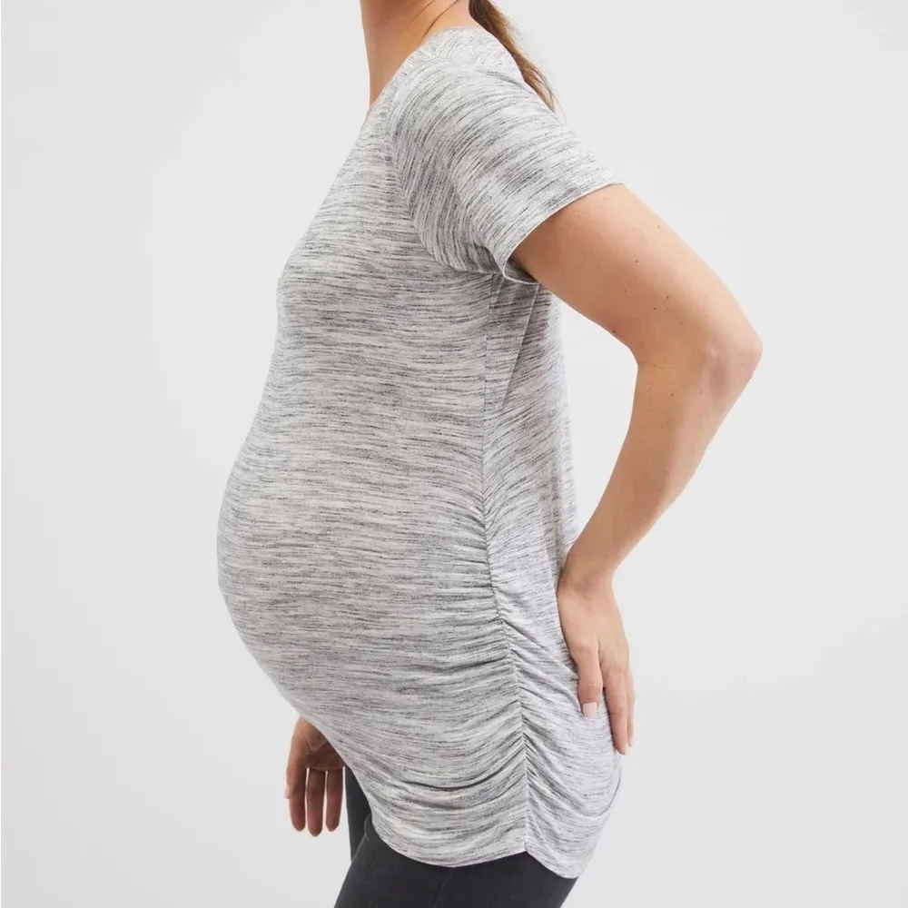 MOTHERHOOD MATERNITY Spacegray V-Neck Side Ruched Maternity Tee 1X - Image 4