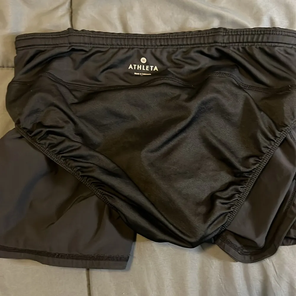 Athleta Ready Set Running Shorts Black Size Small - Image 4