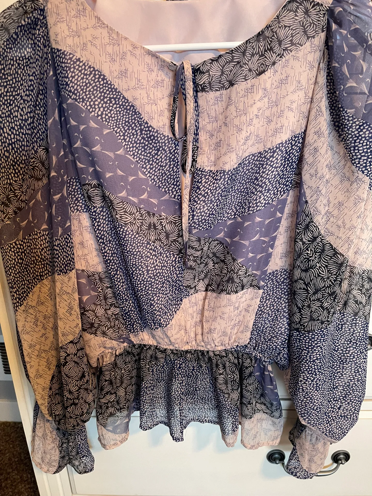 BB Dakota Blouse- Size Small - Image 4