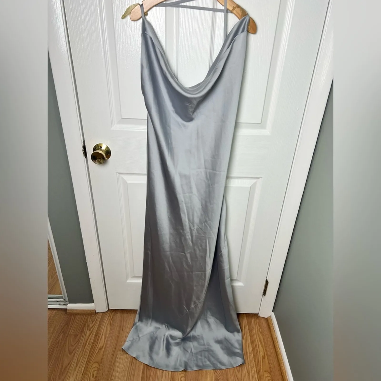 Norma Kamali Womens Silver Cowl Neck Sleeveless Low Back Cross Back Bias Gown L - Image 3
