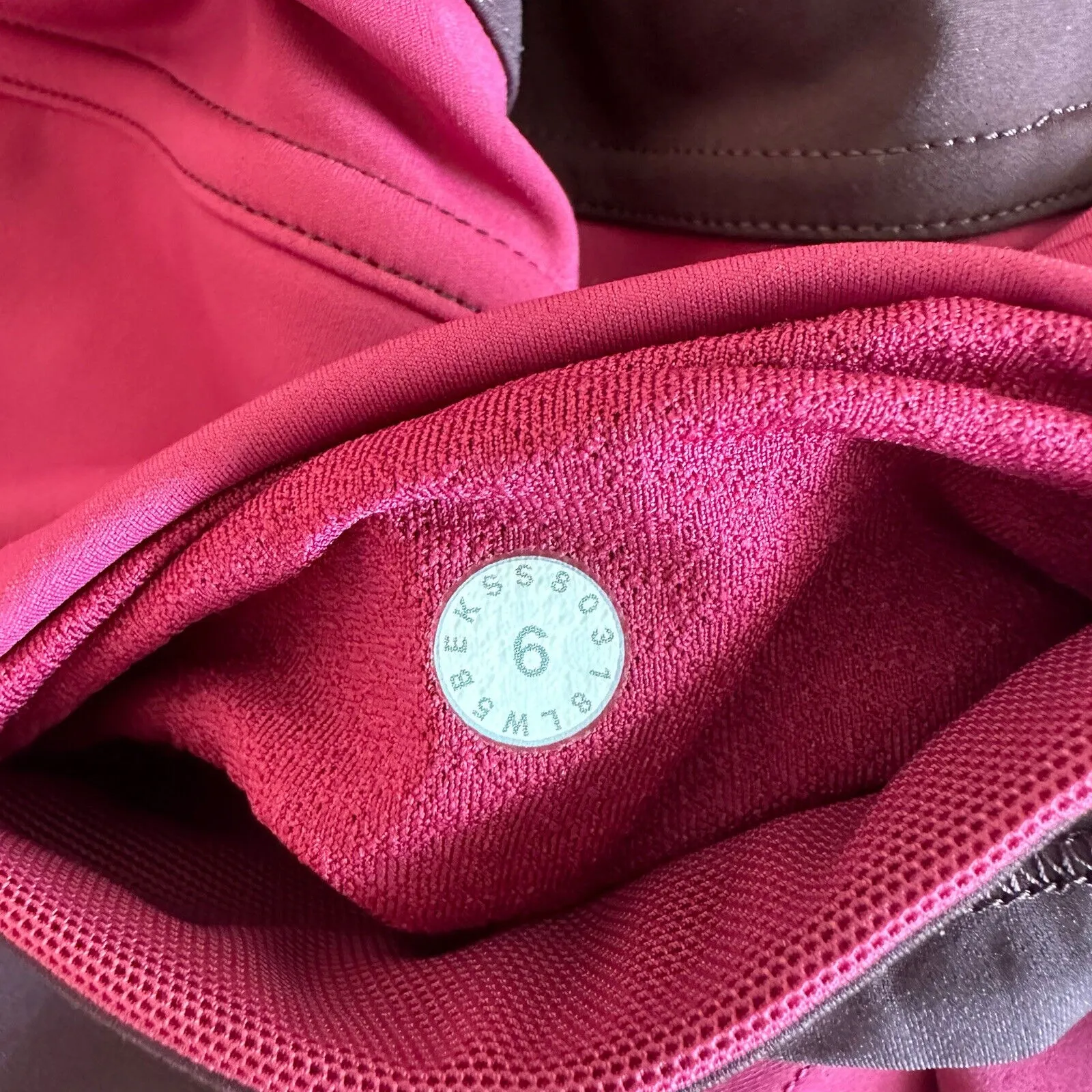 Lululemon Size 6 Wake and Train Tight Leggings Pink - Image 10