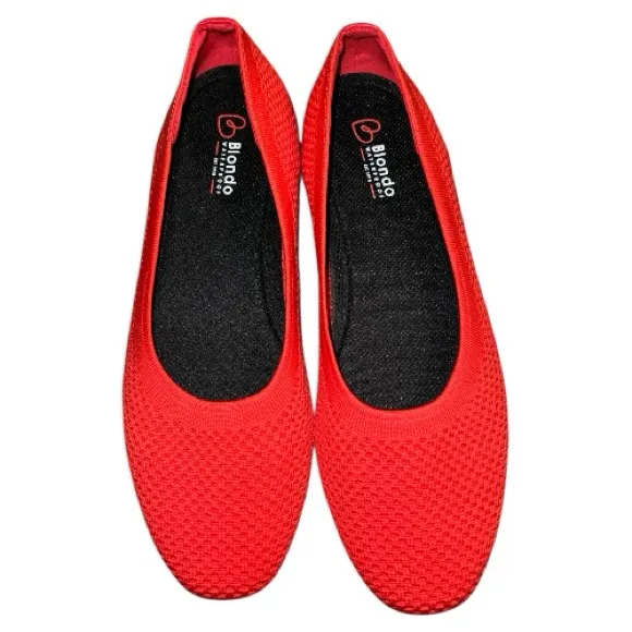Women's Red Flats blondo. New - Image 3