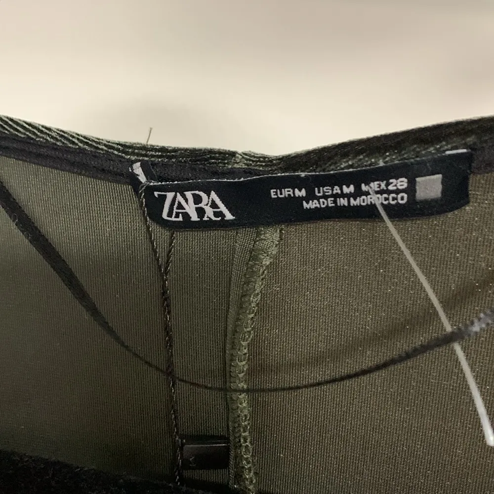 NWT Zara V-Neck Velvet Knot Waist Dress Size M - Image 6