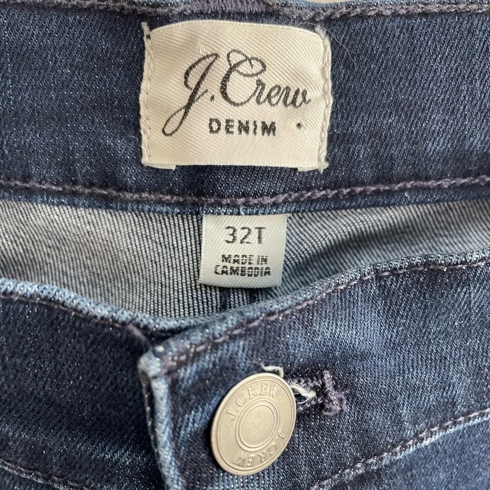 J. CREW Mid-Rise 9” Toothpick Button Fly Skinny Jeans Dark Wash Denim Size 32T - Image 12