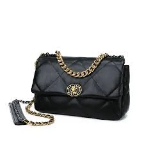 Badgley Mischka Black Quilted Shoulder Bag with Gold Chain - Image 3
