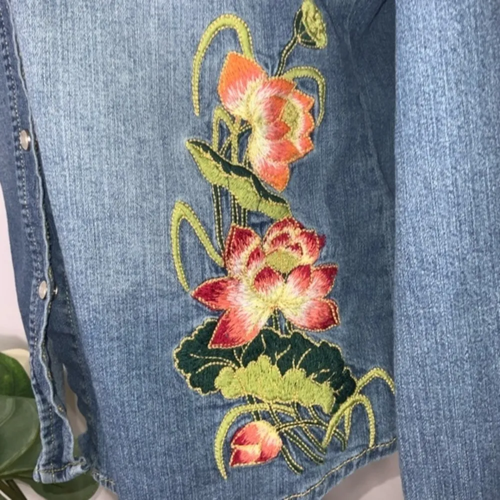 Country Royal Denim Floral Embroidered & Studded Birds Long Sleeve Shirt Medium - Image 8
