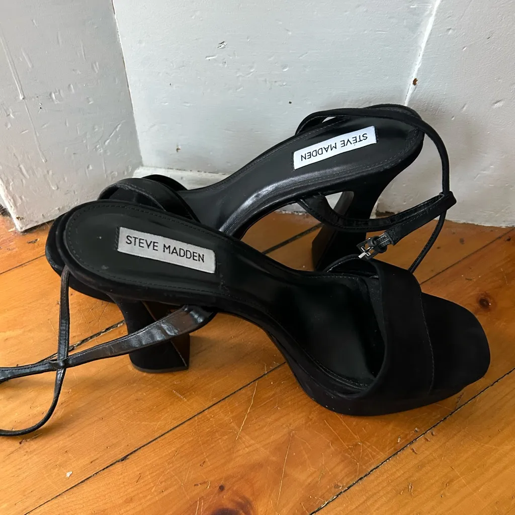 STEVE MADDEN Lashed Heels | Women's Size 10 | Black platform - Image 2