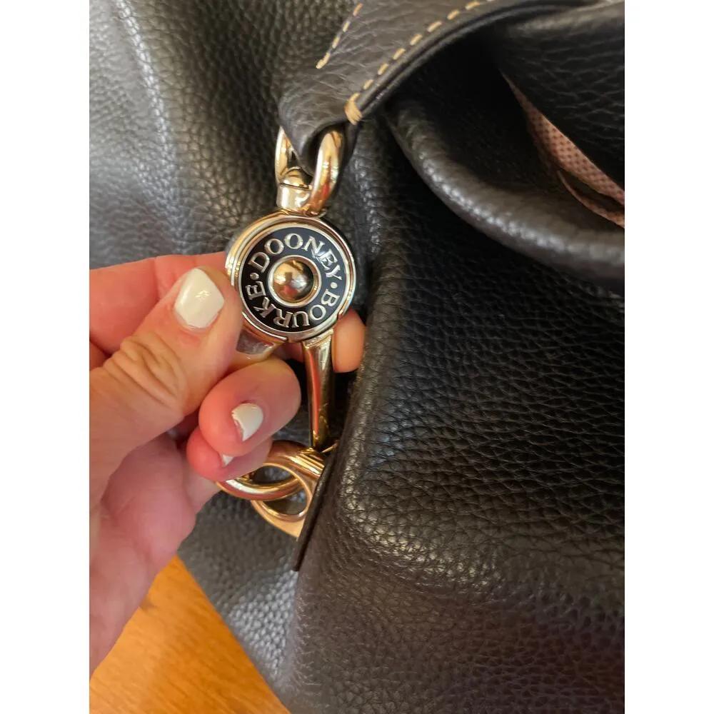 Dooney & Bourke black pebbled, leather bucket bag - Image 3