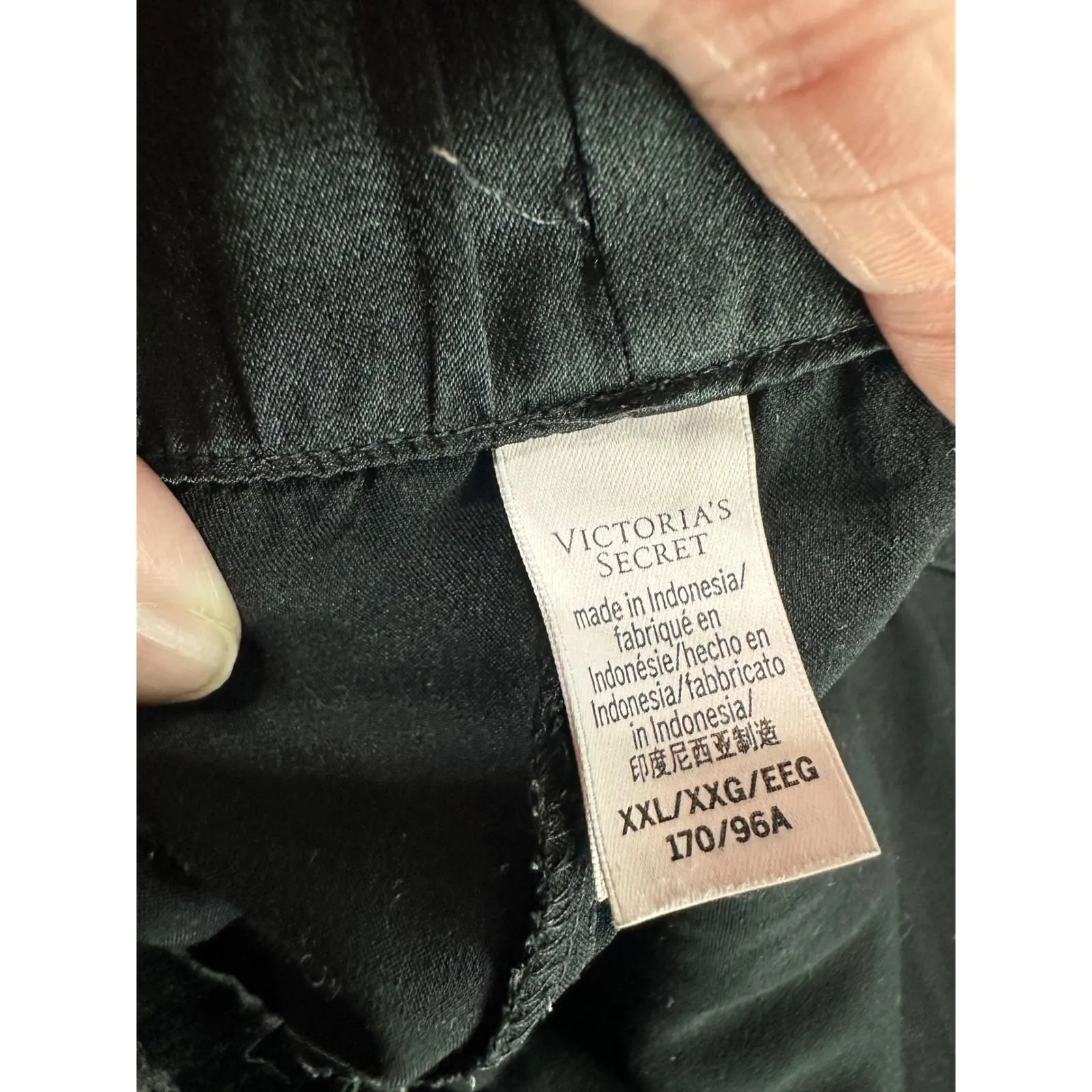 Victoria's Secret Black Satin Pajama Shorts Pink Trim Drawstring Sleepwear XXL - Image 4