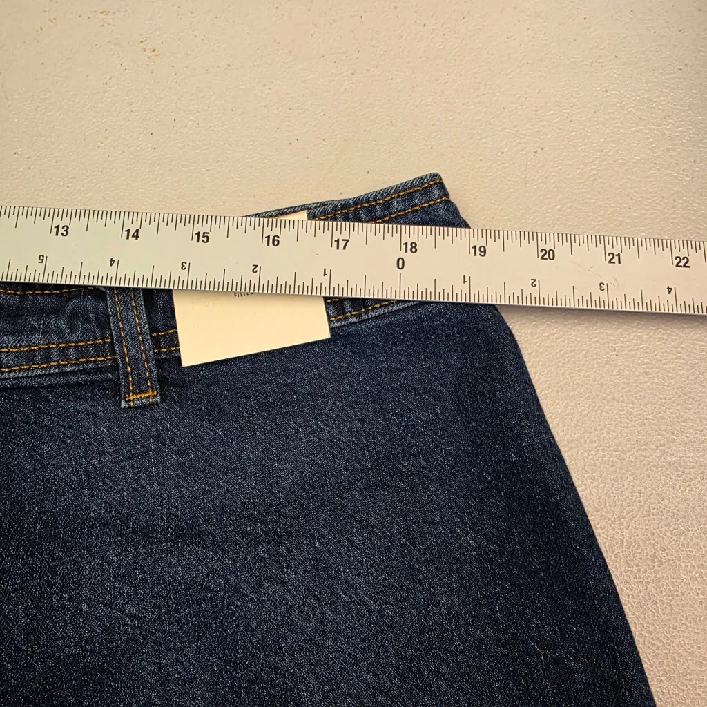 Universal Thread Dark Blue Jean Shorts - Image 6