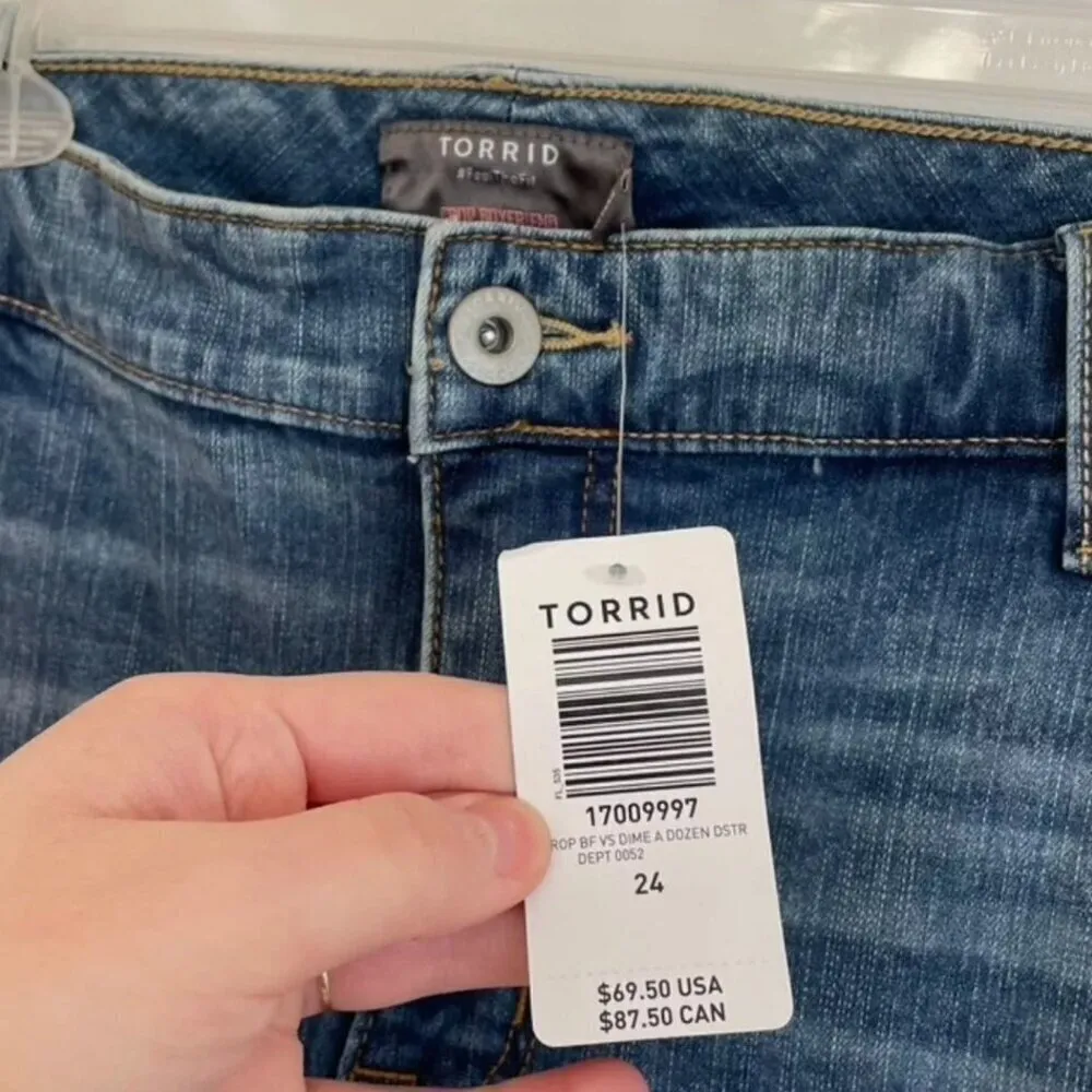 NEW NWT TORRID Plus Size Crop Boyfriend Straight Vintage Stretch Mid Rise Jean - Image 6