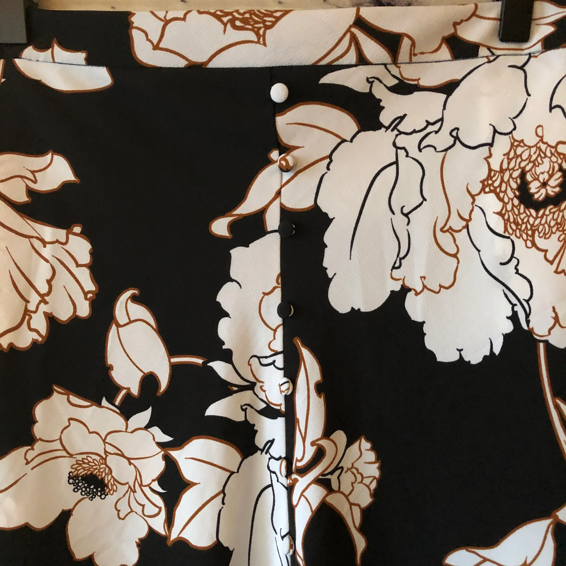 Black Floral Button Midi Skirt XXL - Image 5
