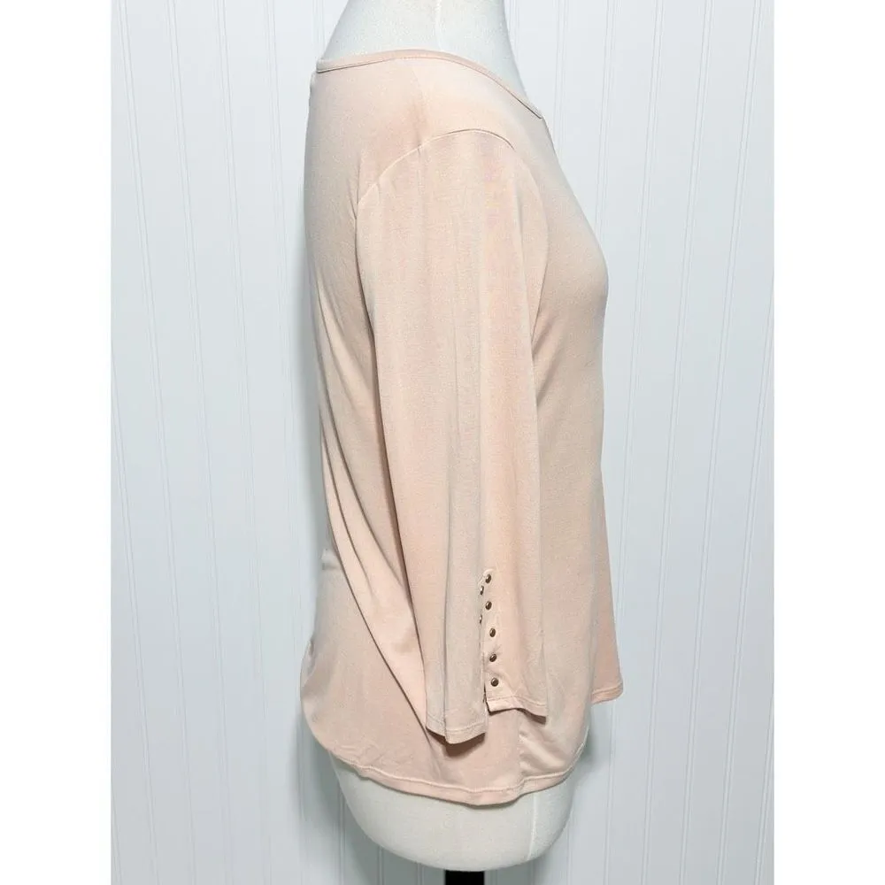 Chico's Cut Out Gold Bar 3/4 Sleeve Stretch Pullover Top Tea Pink Size 1‎ Medium - Image 4