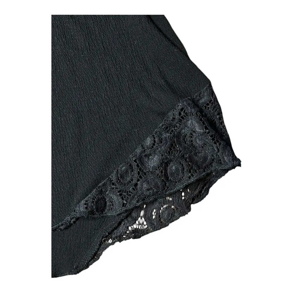 Elegant Black Lace Cold Shoulder Top - Image 2