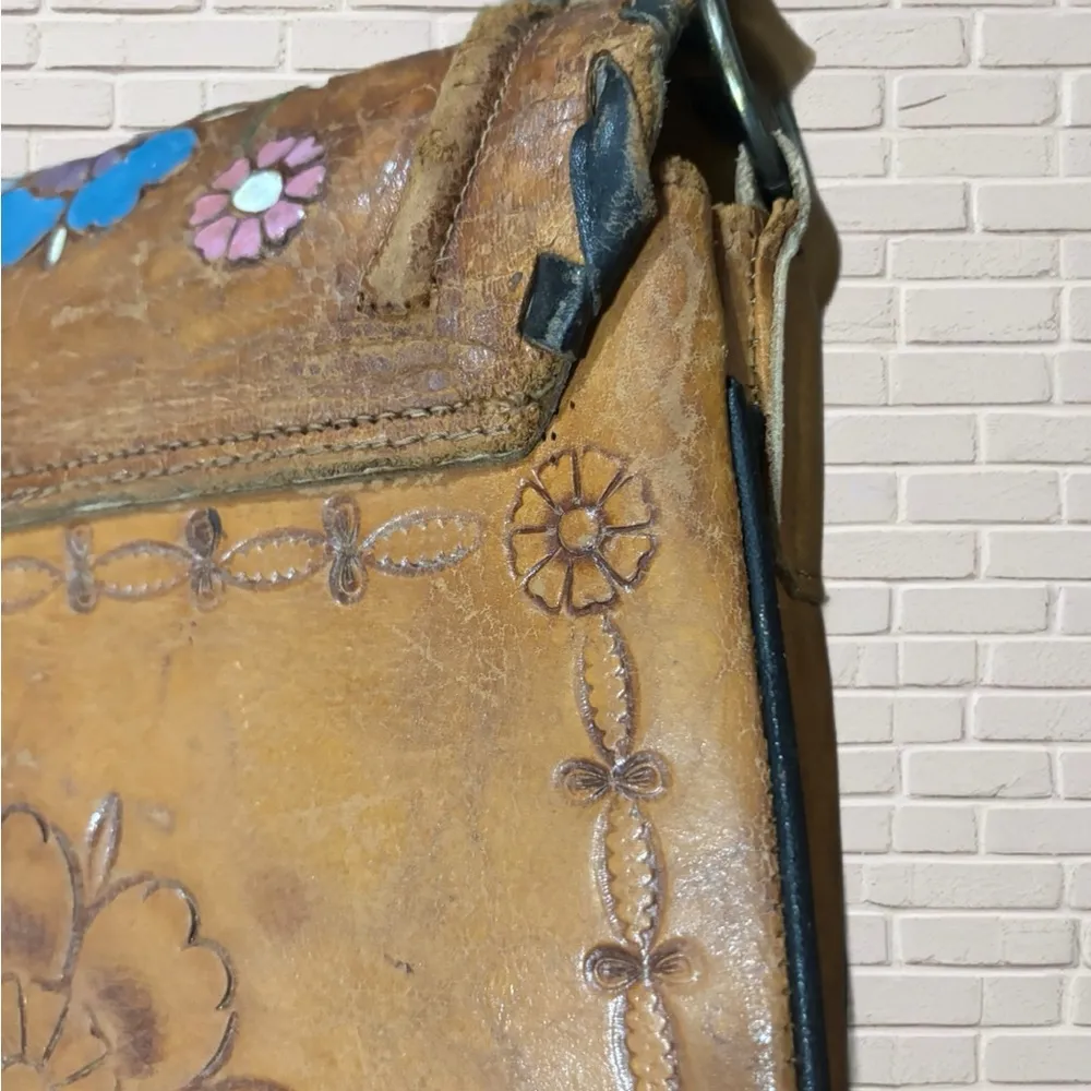 Vintage 70s Tooled Leather Crossbody Bag Artisan Boho Western Hippie Tan - Image 6