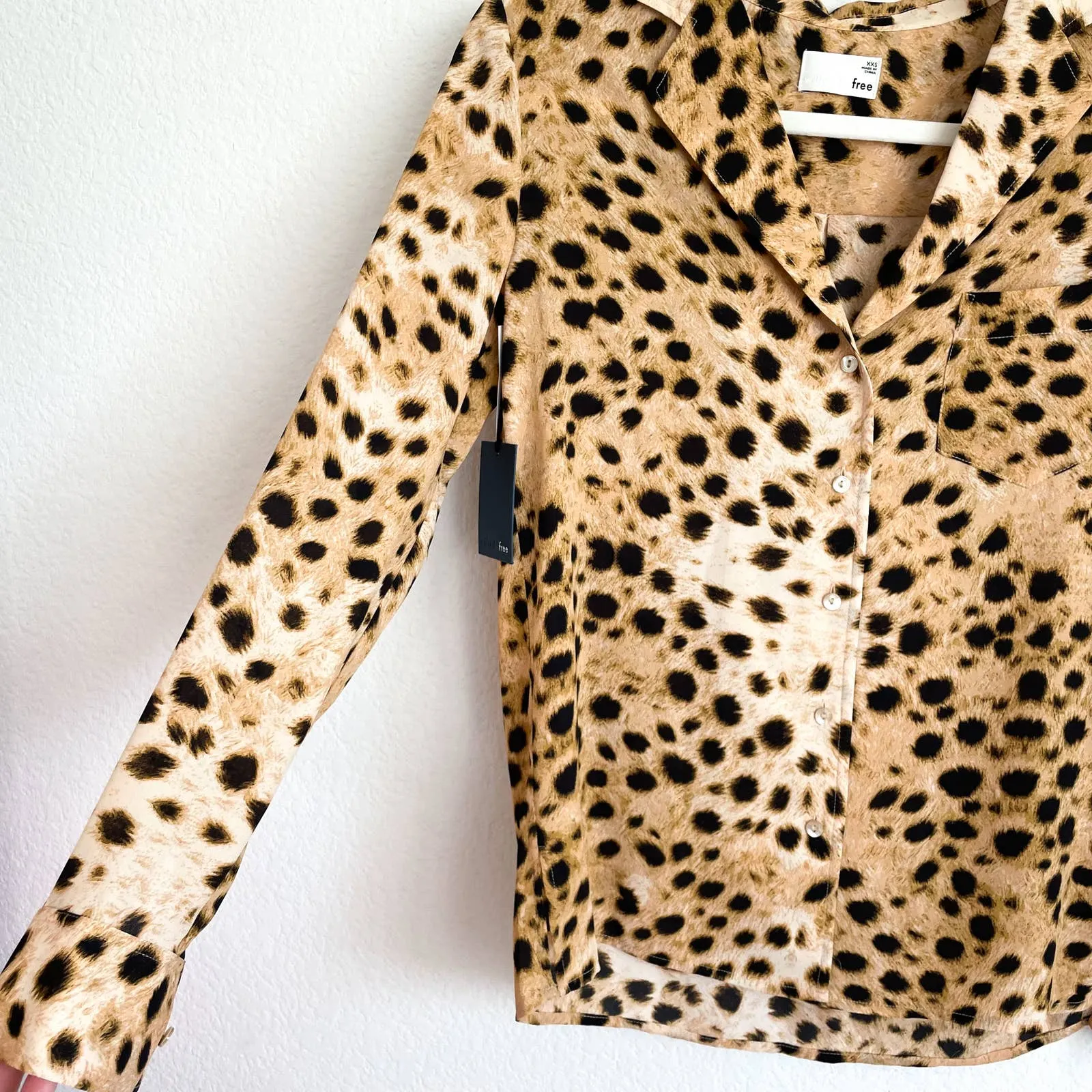 ARITZIA Wilfred Leopard Button Up Blouse Top - Image 13