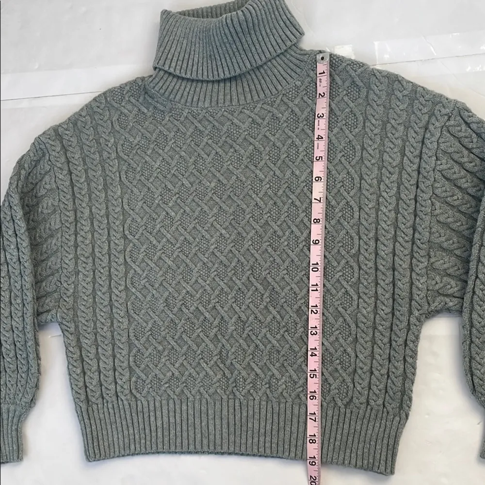 Truth by Republic Chunky Knit Turtleneck Sweater with Cable Pattern Small Gray Size undefined - Image 6