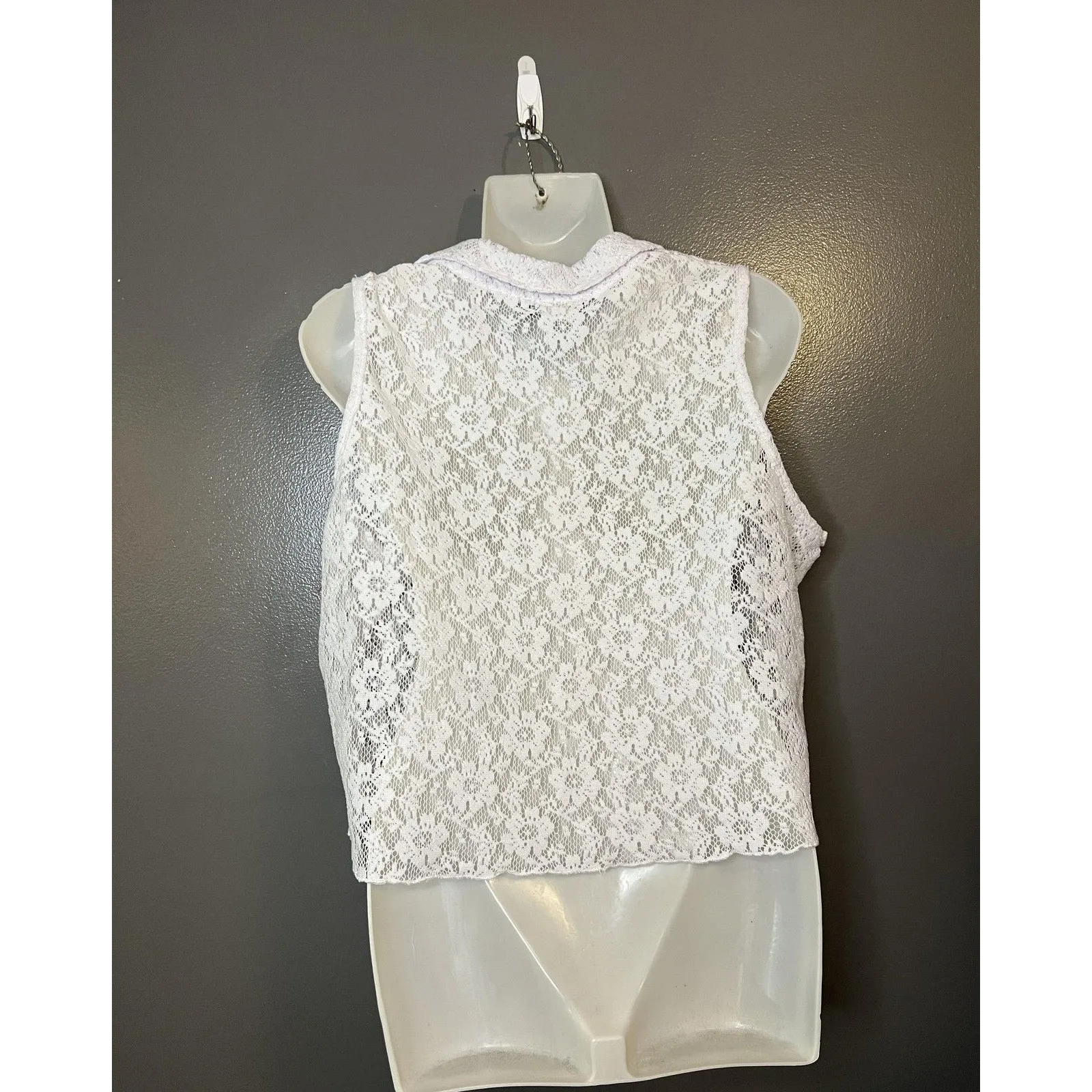 Vivid Collection Lace Button Shirt Womens Large Sleeveless Floral Sheer Top USA White - Image 5