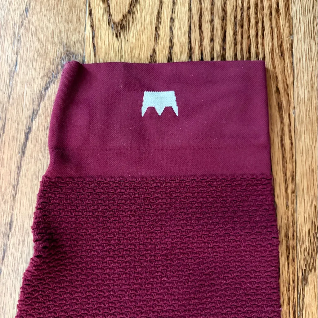 SHEFIT Boss V Cross Waist Seamless 7/8 Leggings Wine Plum Size 1 Luxe (1X/16) Purple - Image 4